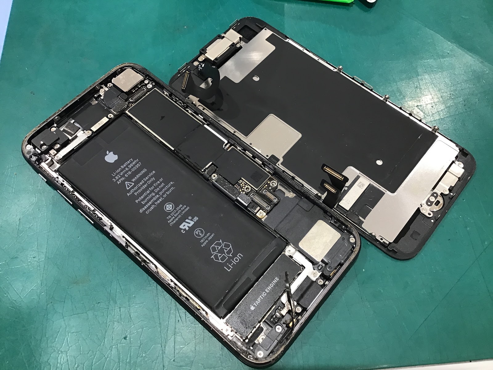 iPhone8の画面交換を承りました！【スマホ修理工房丸井錦糸町店】